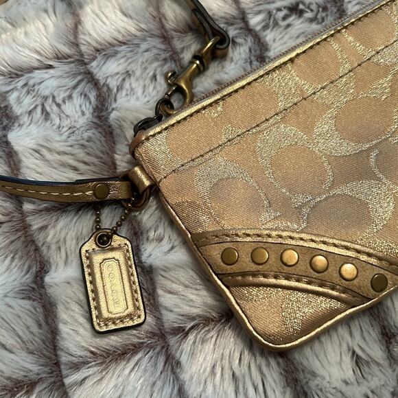 COACH wristlet - Picture 3 of 5